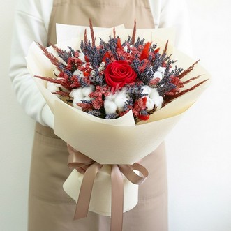 Букет из лаванды и розы