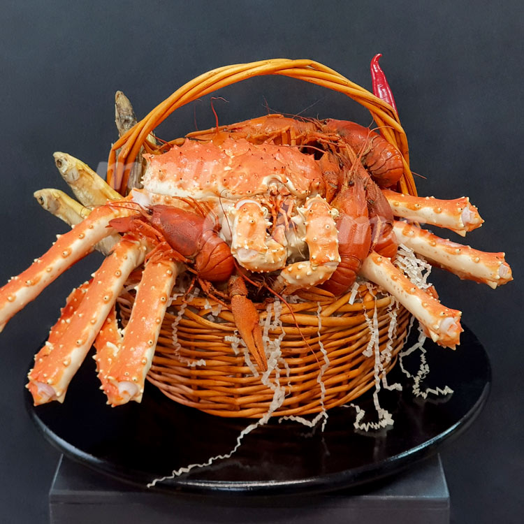 Корзина раков с крабом