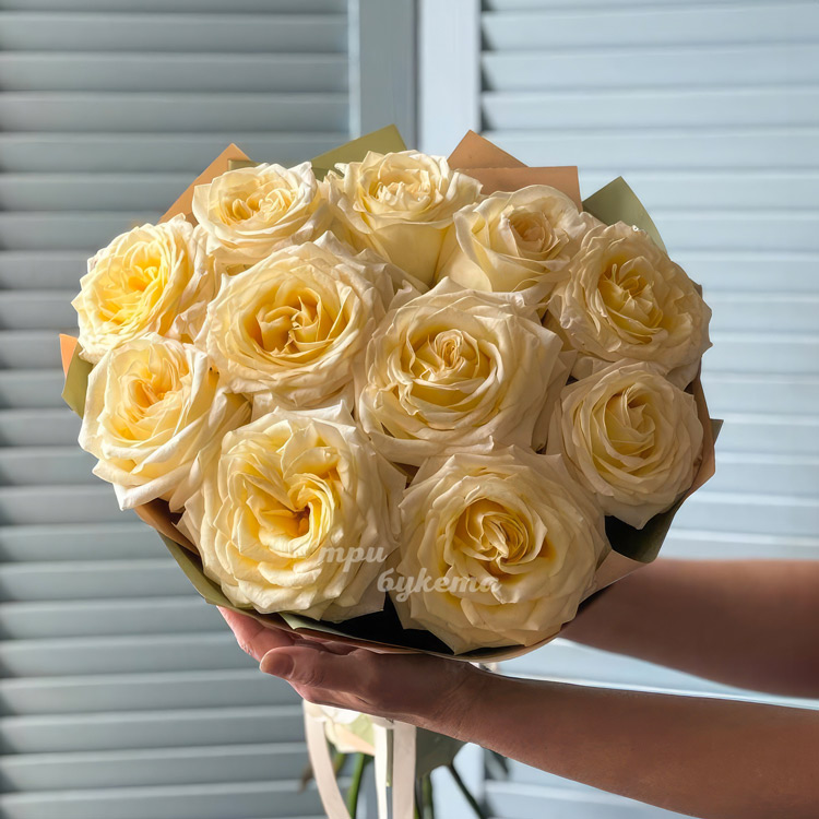 Букет из 11 роз Канделайт (вид сверху)